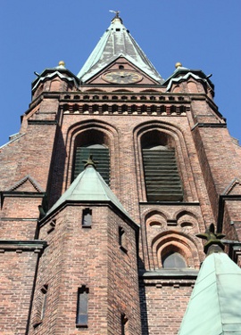 Ein Umzug nach Elmshorn. Die wunderschöne Kirchenarchitektur lässt jeden einen Blick auf diese prachtvollen Bauten werfen. Diese kleine Mittelstadt hat einige schöne Orte zu bieten. Umzug nach Elmshorn - Tipps, Anbieter, Dienstleistungen
