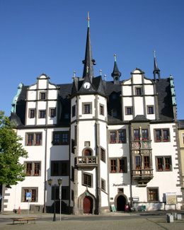 Was kostet ein Umzug von Erfurt nach Saalfeld mit einem zuverlässigen Umzugsunternehmen? Preise und Leistungen. Was kostet ein Umzug von Erfurt nach Saalfeld?