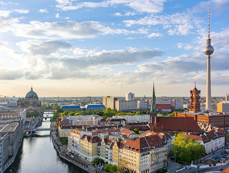 Umzug nach Berlin. Infos zur Stadt • zuverlässige Umzugsunternehmen • Leistungen und Preise • umzugsnahe Dienstleistungen Umzug nach Berlin - Unternehmen, Dienstleistungen, Infos