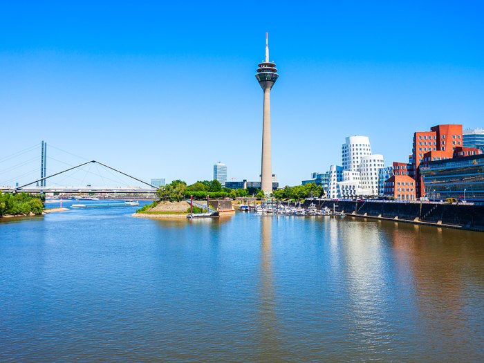 Umzug nach D�sseldorf - Unternehmen, Dienstleistungen, Infos